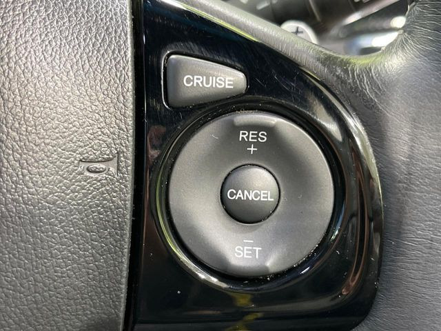 【クルーズコントロール】高速道路もラクラク走行。アクセルを離しても一定速度で走行ができ、長距離運転時の負担を軽減!加速・減速も簡単なスイッチ操作で調整できます。