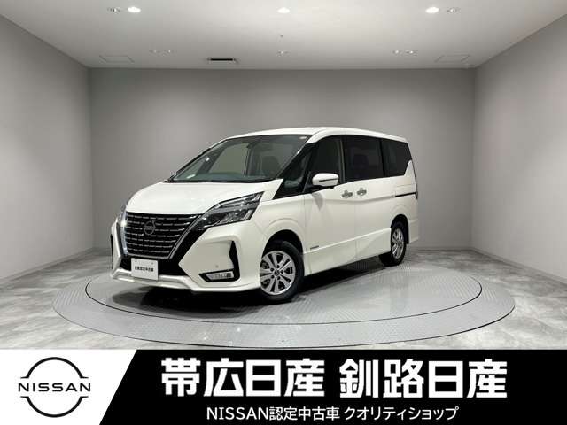 セレナ2.0 ハイウェイスターV 4WD