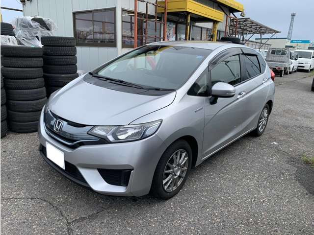 フィット1.5 ハイブリッド Fパッケージ 4WD