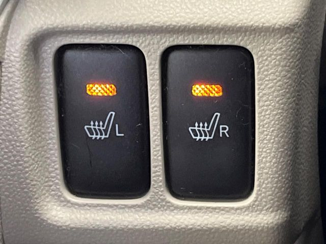 【シートヒーター】寒い日に重宝するシートヒーター!エアコンより早く温まってくれるので寒がりの人も安心ですね♪エアコンの温風は乾燥するから苦手、という方にもをおすすめです。