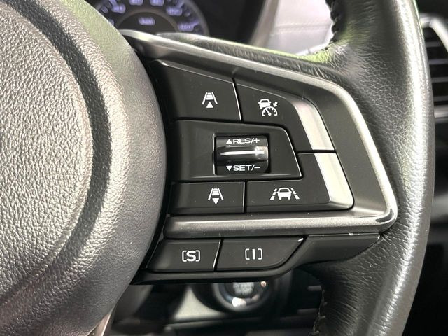 【全車速追従機能付クルーズコントロール】高速道路での長距離走行が楽に!!自動で速度を保つクルーズコントロールが、衝突軽減システムと連携し、前方の車両を感知して車間を保つように速度調節してくれます!!