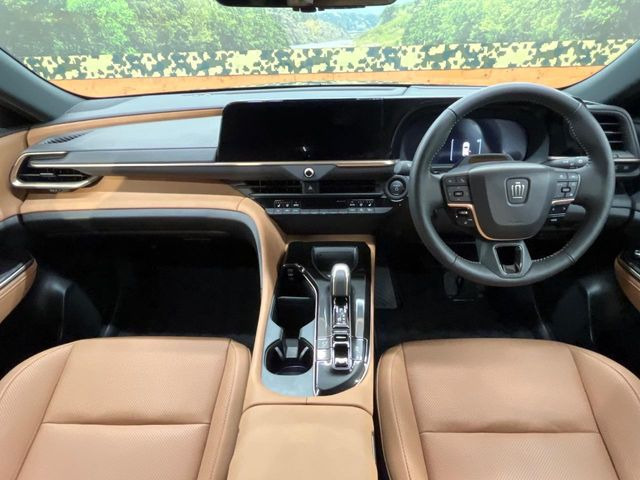 クラウンスポーツ2.5 Z E-Four 4WD