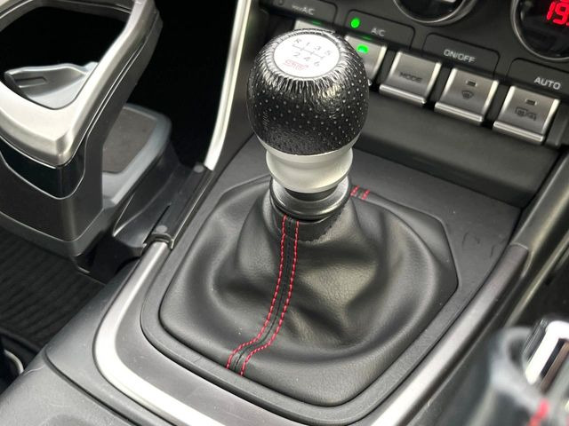 【フロア6速MT】走りの6速MT!!スポーティーな走行をお楽しみいただけます♪