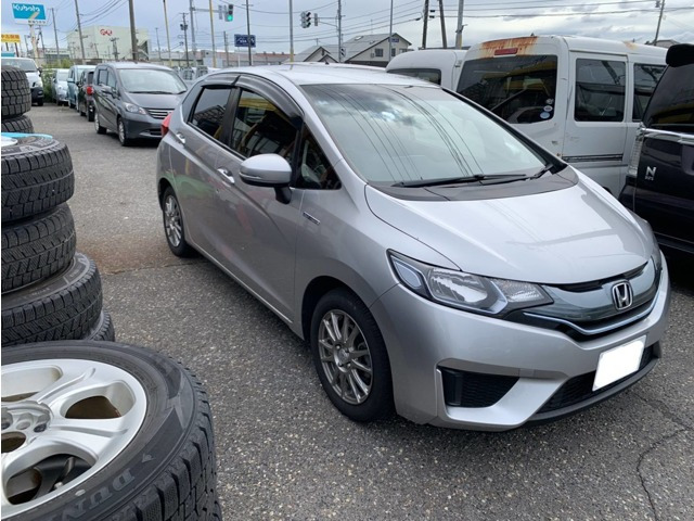 フィット1.5 ハイブリッド Fパッケージ 4WD