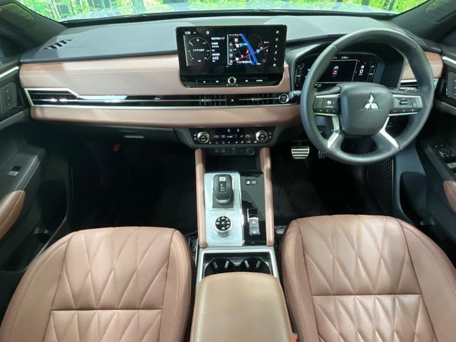 アウトランダーPHEV 2.4 P エグゼクティブ パッケージ 4WD