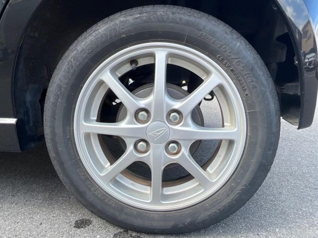 �y����14�C���`�A���~�z�C�[���z�O�ςɃ}�b�`���������A���~�z�C�[���𑕒����Ă���܂��B�e��ЊO�A���~�z�C�[����A�X�^�b�h���X�^�C�����戵�����Ă���܂��B���񂲑��k����������