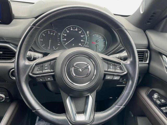 【ステアリングスイッチ】運転中、前方から目線をそらすことなく、オーディオ等の操作が可能な便利機能!安心&快適なドライブを演出してくれます♪