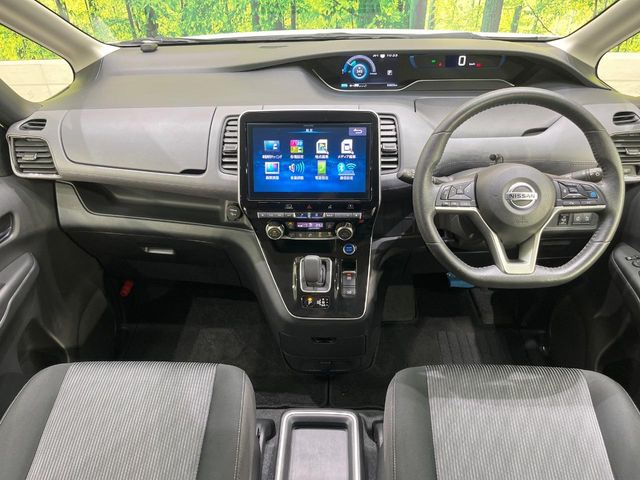 セレナ1.2 e-POWER ハイウェイスターV