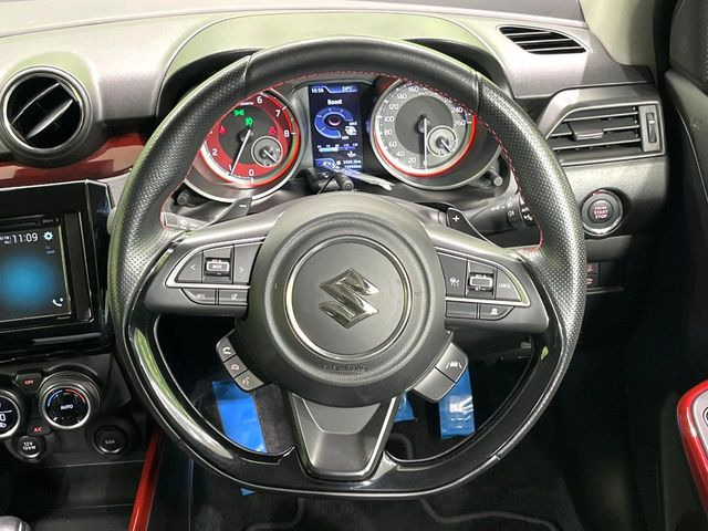 �y�X�e�A�����O�X�C�b�`�z�^�]���A�O������ڐ������炷���ƂȂ��A�I�[�f�B�I���̑��삪�\�ȕ֗��@�\!���S&���K�ȃh���C�u�����o���Ă���܂���