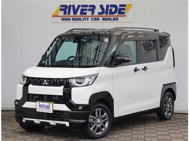 デリカミニT プレミアム 4WD