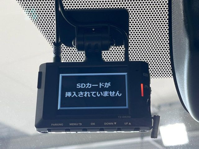 【ドライブレコーダー】ドライブレコーダー装備!走行中はもちろん、あおり運転や事故に遭遇した際、映像で記録し、万一のリスクに備えます。※記録用SDカードはお客様ご自身でご準備いただく必要があります。
