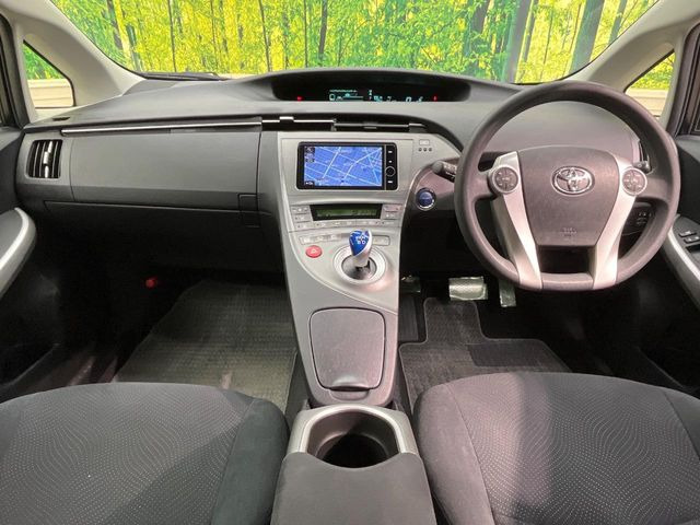 プリウス1.8 S
