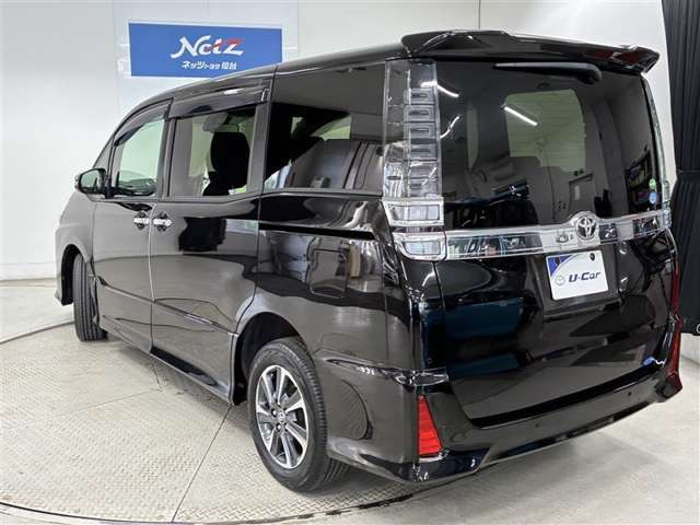 ヴォクシー2.0 ZS 煌II 4WD