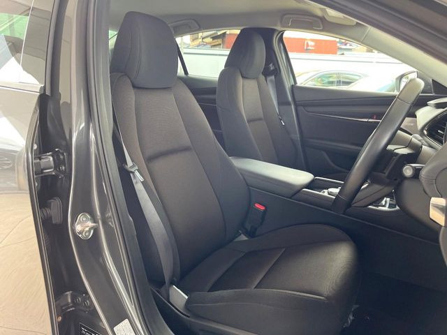 �^�]�Ȃ܂��ɂ͏\���ȃX�y�[�X������A�啿�ȕ��ł��������^�]���Ă�����������ł��B