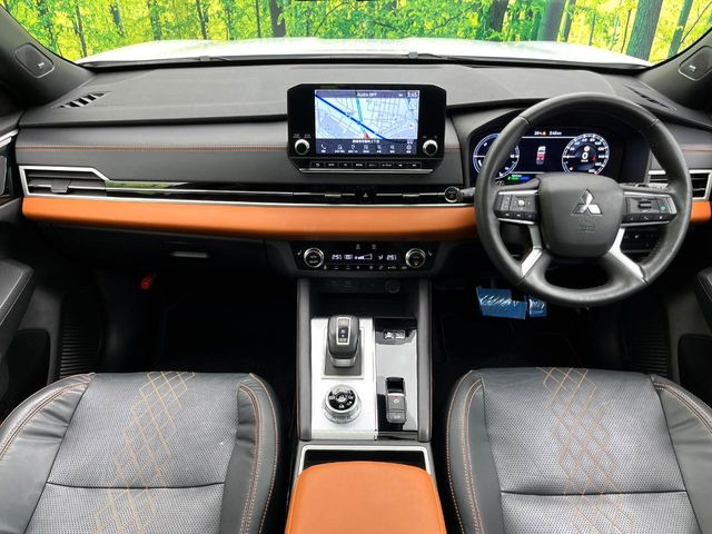 アウトランダーPHEV 2.4 P 4WD