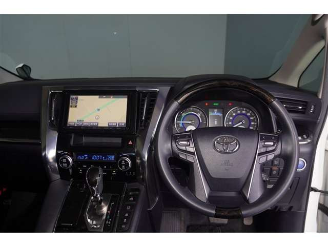 アルファードハイブリッド 2.5 SR E-Four 4WD