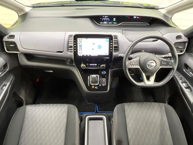 セレナ1.2 e-POWER ハイウェイスターV