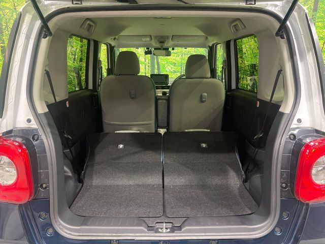 普段のお買い物や通勤、送迎等に十分な荷室スペースを確保しております。セカンドシートを倒すと、大きな荷物の積載も可能です♪