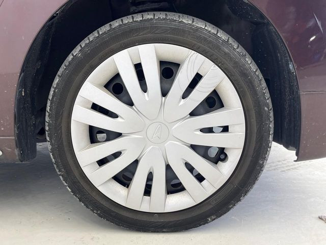 【純正15インチアルミホイール】外観にマッチした純正アルミホイールを装着しております。各種社外アルミホイールや、スタッドレスタイヤも取扱いしております。是非ご相談ください♪