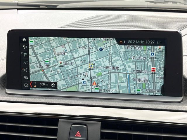 ●純正ナビ:一体感のあるナビは、高級感ある車内を演出してくれます。オーディオ機能も充実しておりますので、運転もより楽しめます♪