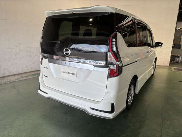 セレナ2.0 AUTECH セーフティパッケージ 4WD