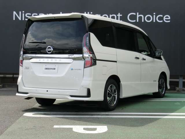セレナ1.2 e-POWER ハイウェイスターV