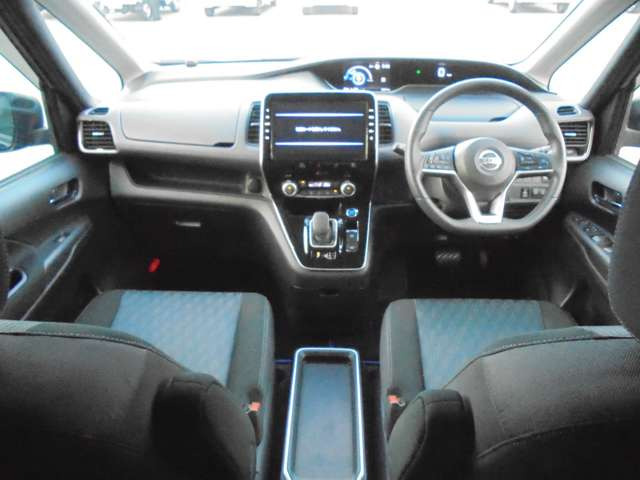セレナ1.2 e-POWER ハイウェイスターV