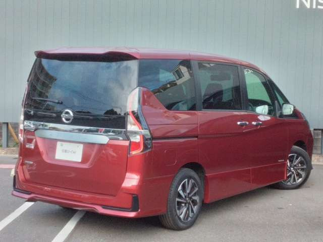 セレナ2.0 ハイウェイスターV