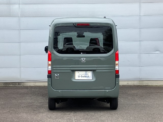 N-VANファン ターボ 4WD