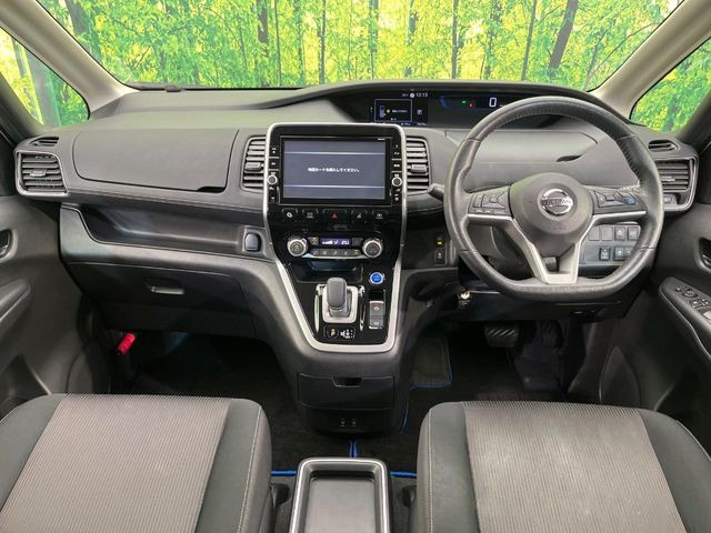 セレナ1.2 e-POWER ハイウェイスターV