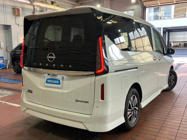 セレナ1.4 e-POWER ハイウェイスターV