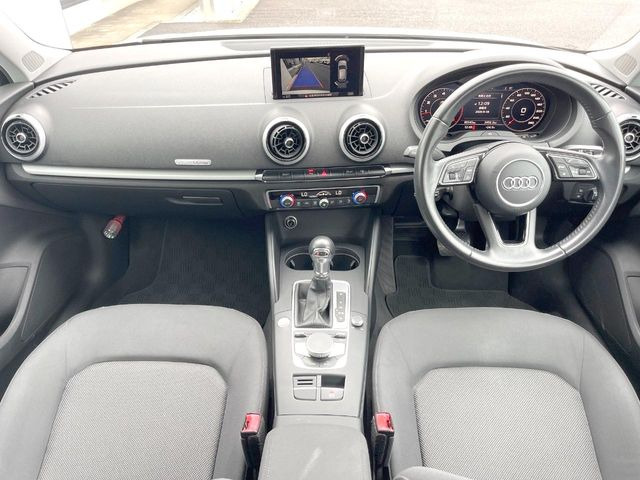 A3スポーツバック2.0 TFSI クワトロ 4WD
