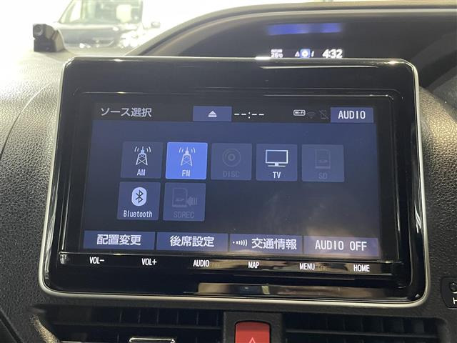 ヴォクシー1.8 ハイブリッド ZS 煌