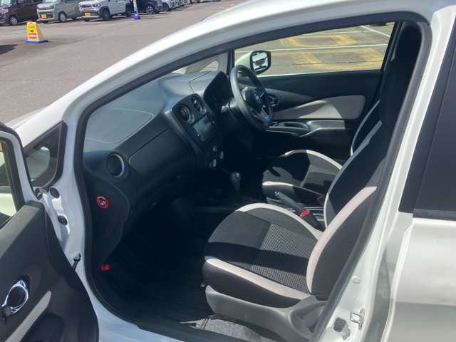 自社工場完備ですので車検、点検、修理、板金などすべてお任せください。タイヤ、オーディオなどの販売もさせて頂いております。是非、ご相談ください。