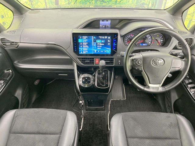 ヴォクシー2.0 ZS 煌III