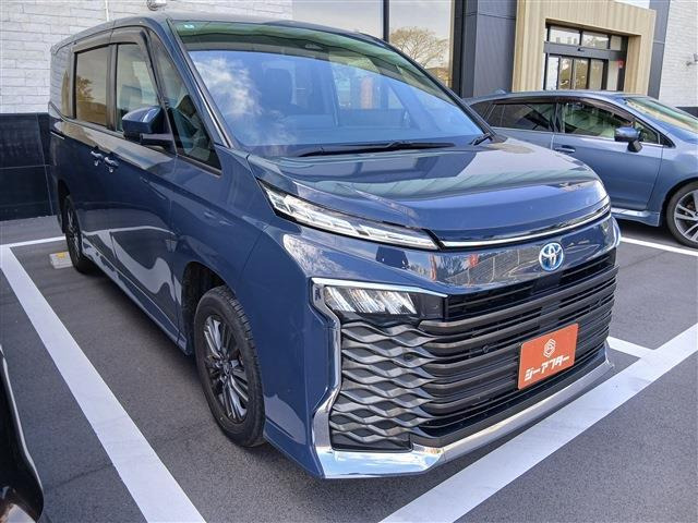 ヴォクシー1.8 ハイブリッド S-G E-Four 4WD