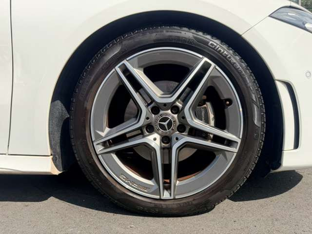 気になるお車がありましたら右の電話番号から直接お店にお問い合わせください。支払方法から車両情報、状態までなんでもご説明させて頂きます。スタッフ一同ご連絡お待ちしております。