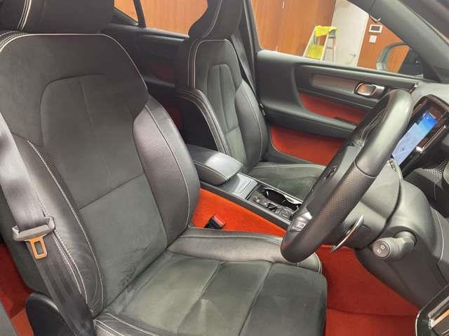 XC40T4 AWD Rデザイン 4WD