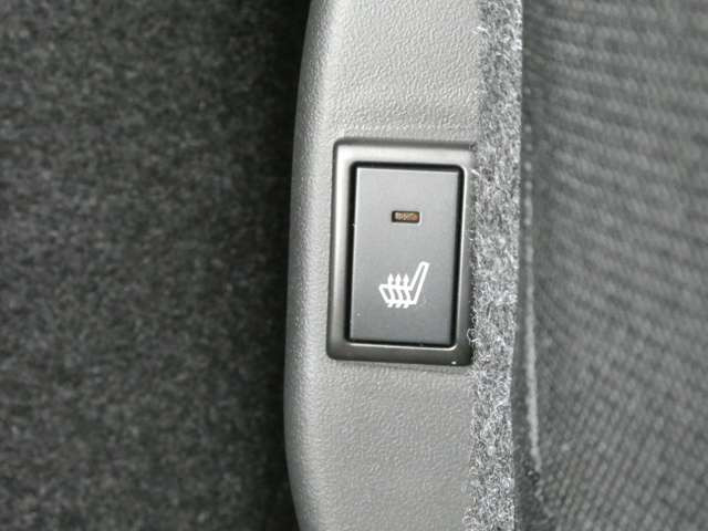 シートヒーター完備!寒い時期でも快適に運転できます♪