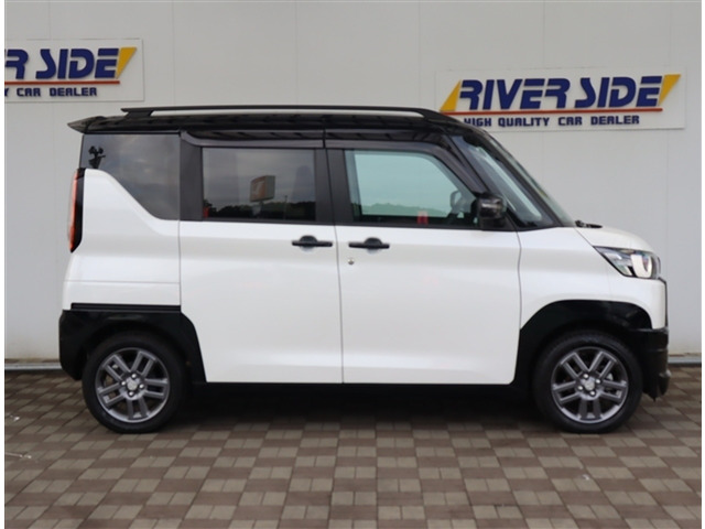 デリカミニT プレミアム 4WD