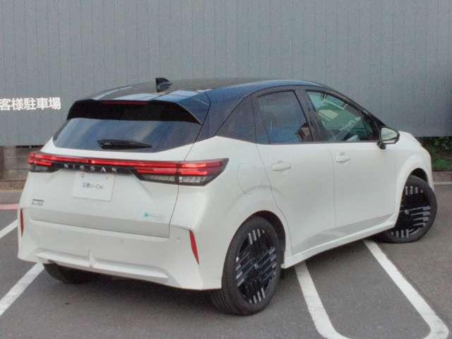 ノートオーラ1.2 G FOUR 4WD