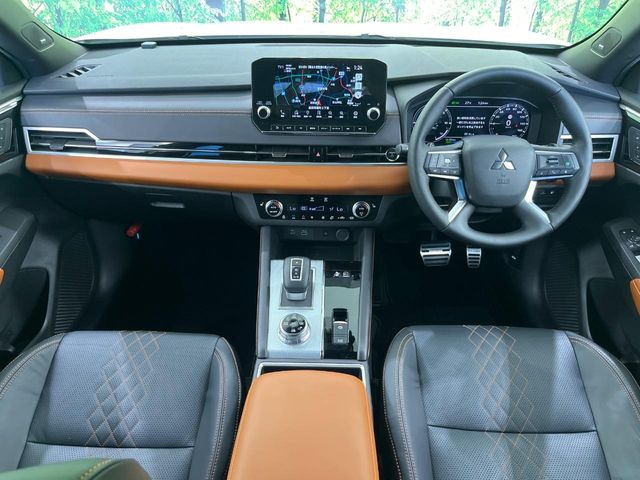 アウトランダーPHEV 2.4 P 4WD