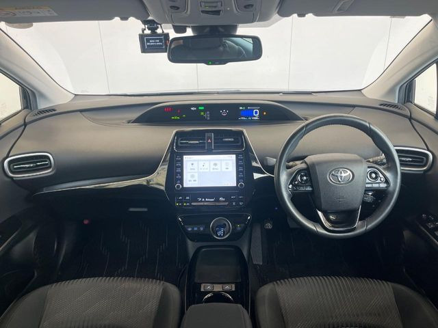 プリウスPHV1.8 A