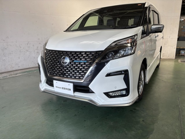 セレナ2.0 AUTECH セーフティパッケージ 4WD