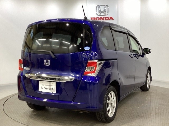 フリード1.5 G プレミアムエディション 4WD