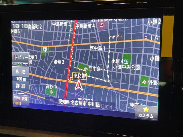 ●純正ナビ:一体感のあるナビは、高級感ある車内を演出してくれます。Bluetooth再生などオーディオ機能も充実しておりますので、運転もより楽しめます♪