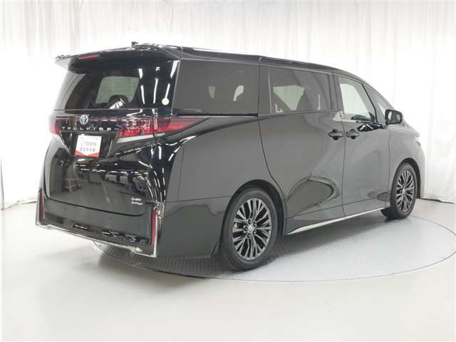 ヴェルファイアハイブリッド 2.5 Z プレミア E-Four 4WD