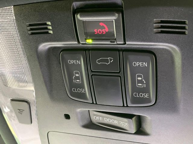 【両側パワースライドドア】スマートキーや運転席のスイッチで後席両側スライドドアの開閉が可能♪電動だから力を入れてドアを開ける必要が無く、小さなお子様でも簡単に開け閉めでき快適です♪