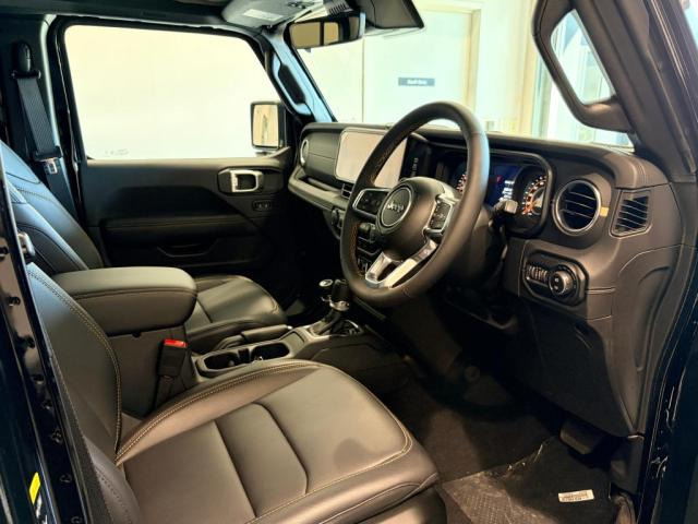 ラングラーアンリミテッド サハラ パワーサイドステップ 4WD