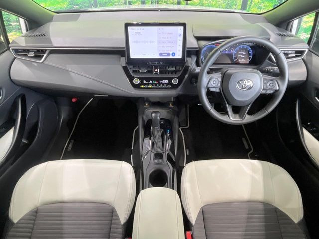 カローラ1.8 ハイブリッド W×B